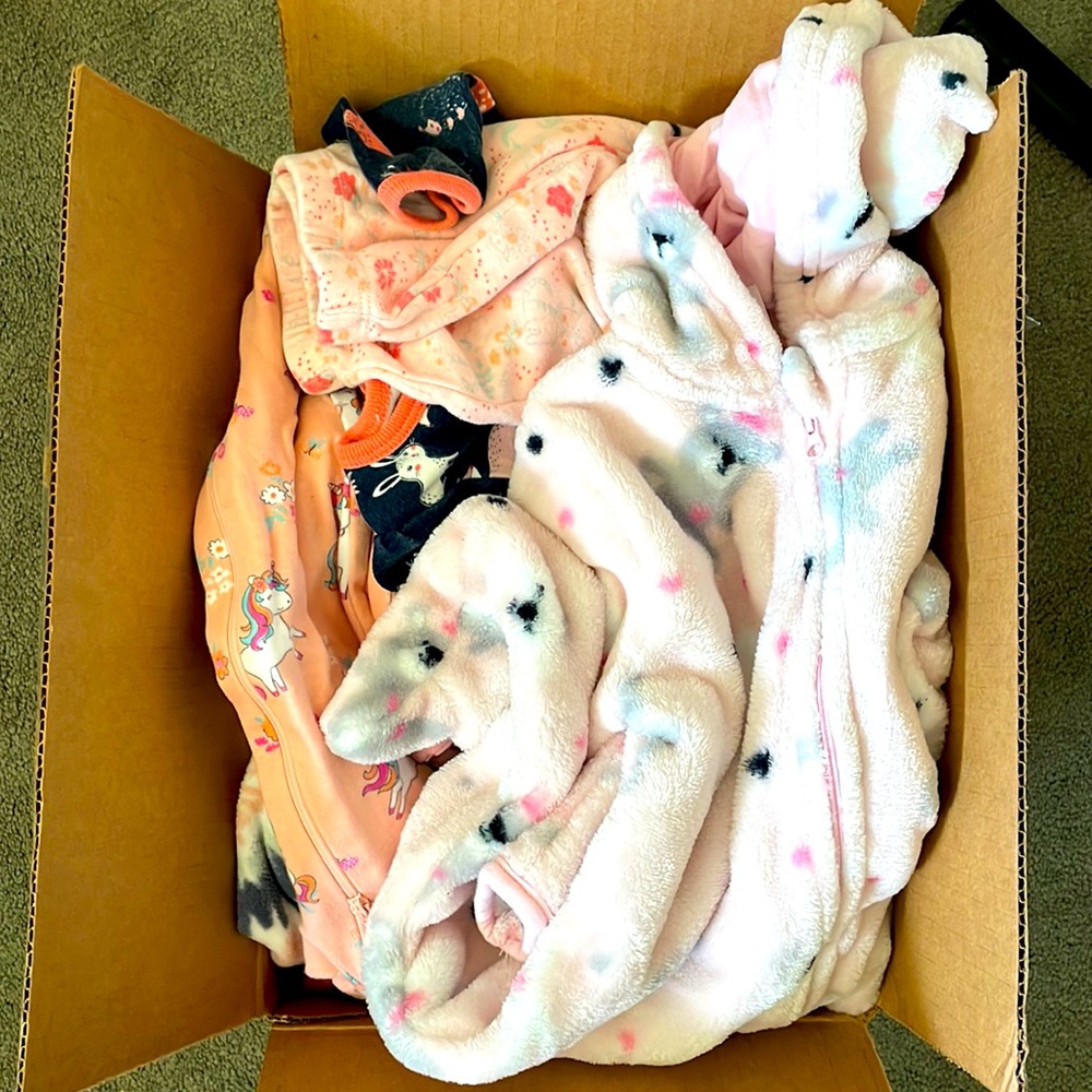 Baby girl clothes 6-9 months